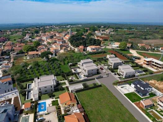 Haus zum Kauf 2 Zimmer 137 m² Kaštelir