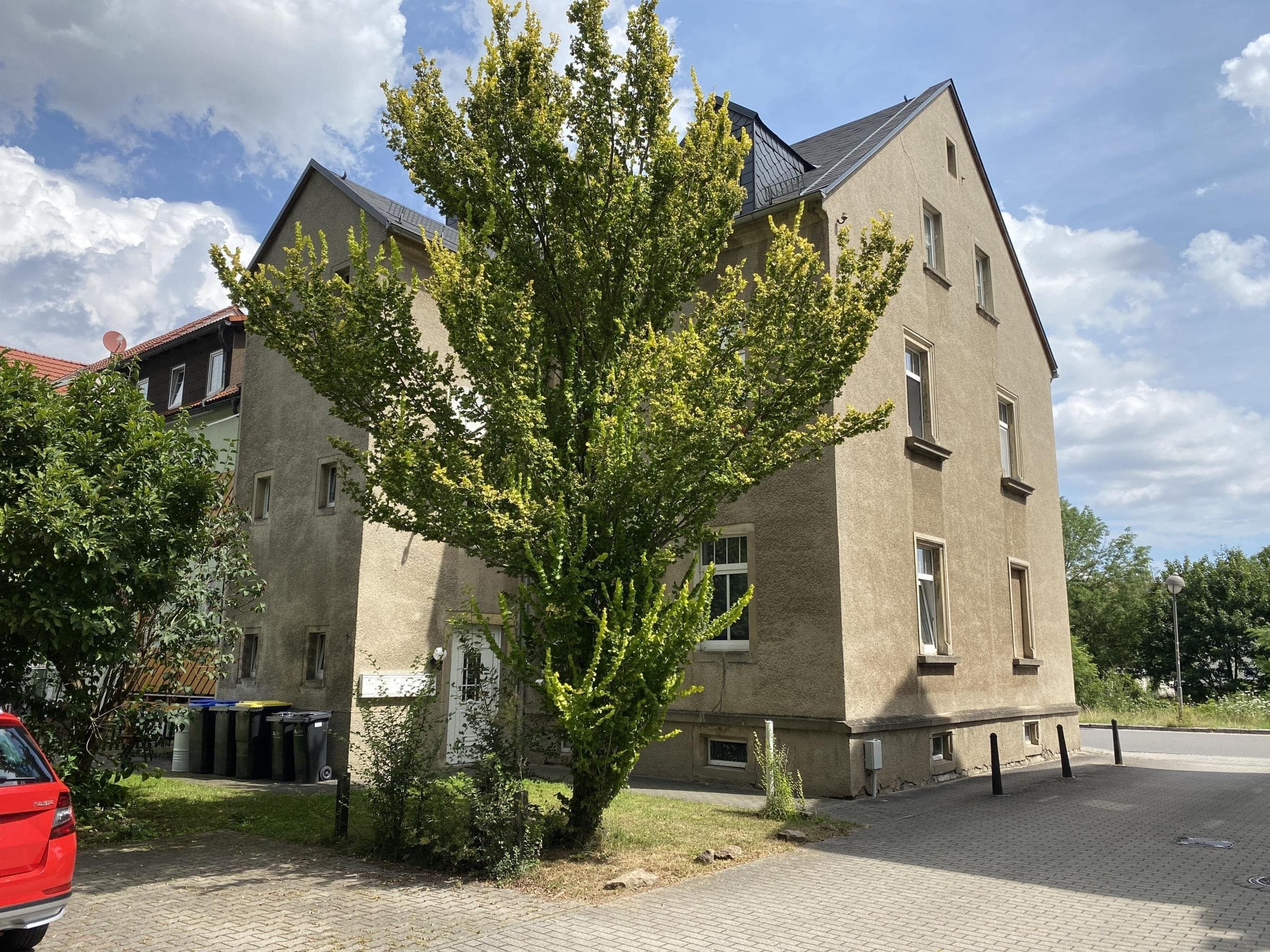 Mehrfamilienhaus zum Kauf als Kapitalanlage geeignet 245.000 € 12 Zimmer 319 m²<br/>Wohnfläche 500 m²<br/>Grundstück Nossen Nossen 01683