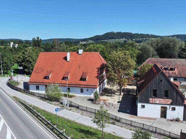 Haus zum Kauf 1.550.000 € 490 m² 2.150 m² Grundstück Neumarkt Neumarkt in der Oberpfalz 92318