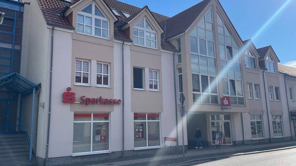 Ladenfläche zur Miete provisionsfrei 10 € 4 Zimmer 135,3 m² Verkaufsfläche Beeskower Str. 3 Müllrose 15299