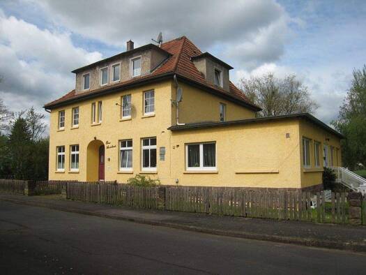 Mehrfamilienhaus zum Kauf als Kapitalanlage geeignet 99.000 € 389 m² 1.350 m² Grundstück Wahmbeck Bodenfelde 37194