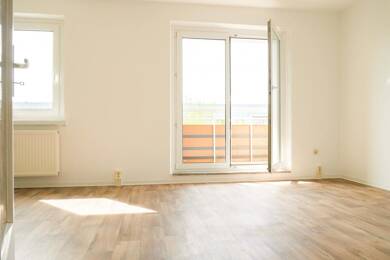Wohnung zur Miete 340 € 3 Zimmer 56,7 m² 3. Geschoss frei ab 01.06.2025 Pablo-Picasso-Straße 37 Hanns-Eisler-Platz / Kannenstieg Magdeburg 39128