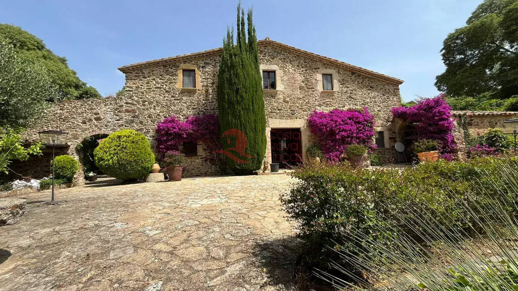 Einfamilienhaus zum Kauf 2.300.000 € 1.013 m² 9.828 m² Grundstück Vall-llobrega 17253