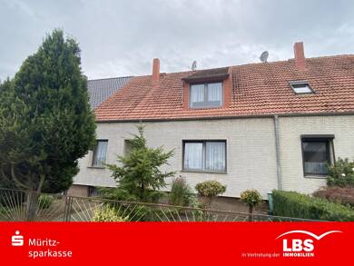 Reihenmittelhaus zum Kauf provisionsfrei 85.000 € 5 Zimmer 115 m² 223 m² Grundstück Penzlin Penzlin 17217