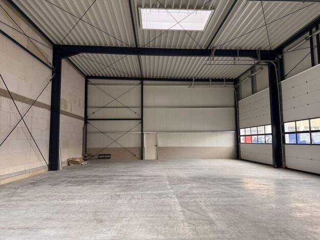 Lagerhalle zur Miete - Erstbezug provisionsfrei 2.000 € 220 m² Lagerfläche Lintorf Ratingen - Lintorf 40885