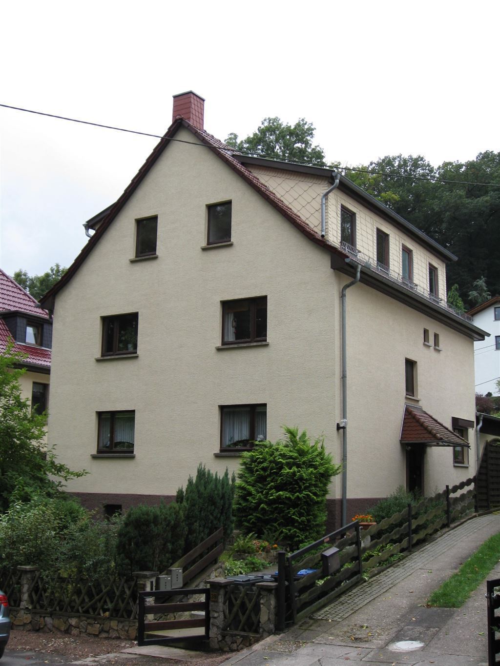 Mehrfamilienhaus zum Kauf als Kapitalanlage geeignet 339.000 € 10 Zimmer 281 m²<br/>Wohnfläche 605 m²<br/>Grundstück Eisenach Eisenach , Thür 99817