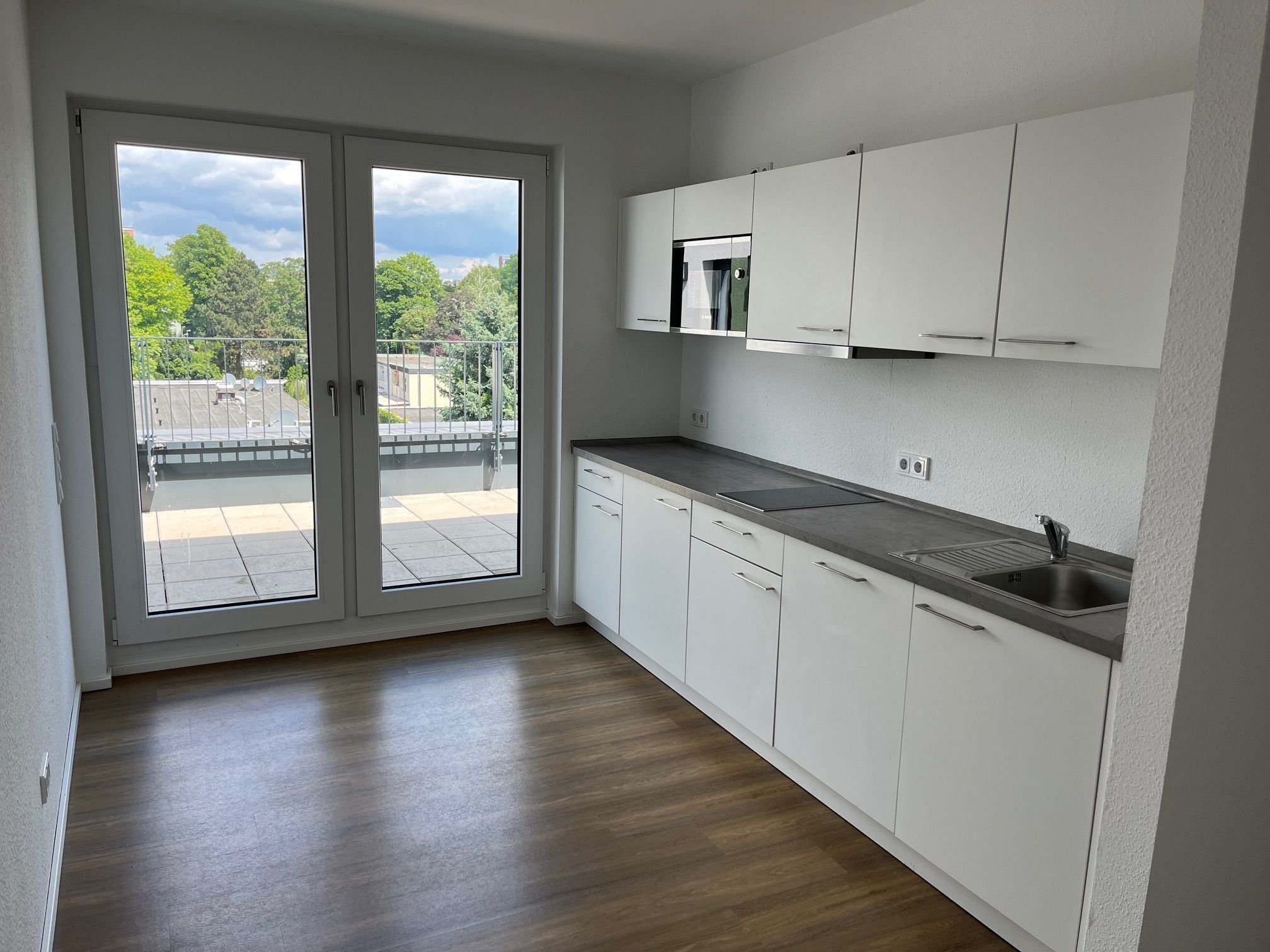 Wohnung zur Miete 1.195 € 2 Zimmer 78 m²<br/>Wohnfläche 4.<br/>Geschoss Niederursel Frankfurt am Main 60439