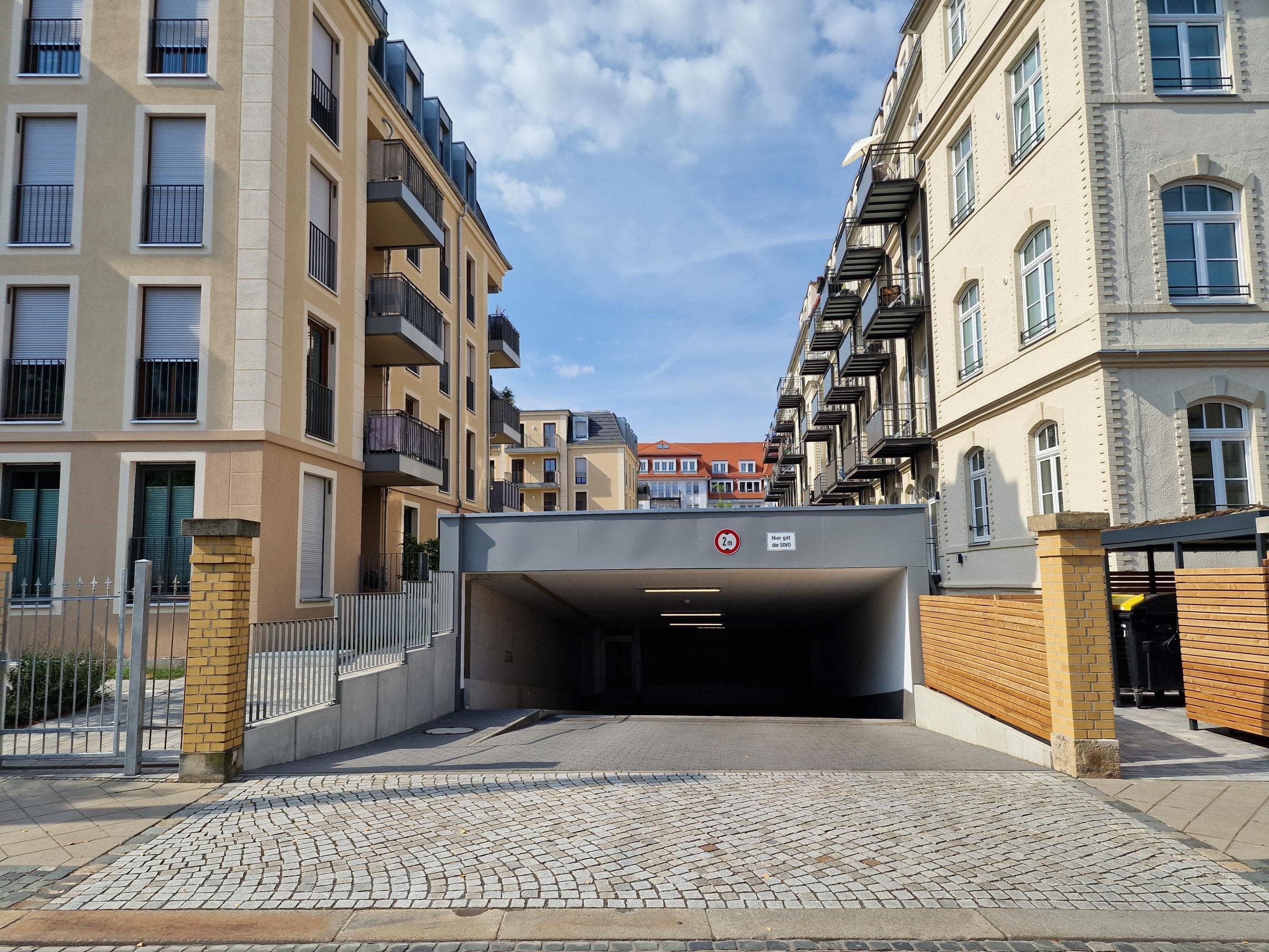 Tiefgaragenstellplatz zur Miete provisionsfrei 80 € Schandauer Straße 68-70 Striesen-West (Altstriesen) Dresden 01277