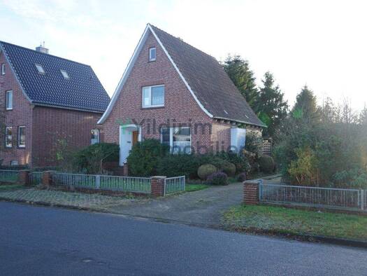 Einfamilienhaus zur Miete 1.100 € 4 Zimmer 129 m² 1.953 m² Grundstück Groden Cuxhaven 27472