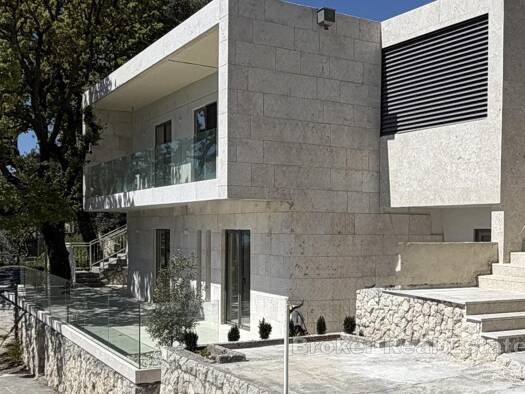 Haus zum Kauf 695.000 € 207 m² 350 m² Grundstück Omis