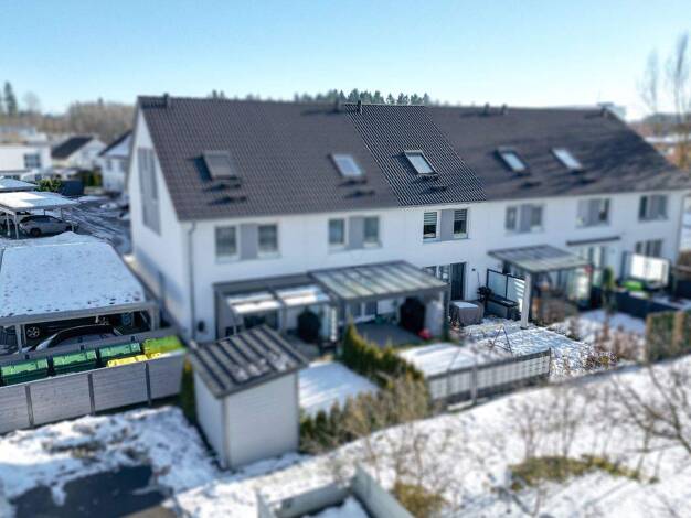 Reihenmittelhaus zur Miete 1.500 € 5,5 Zimmer 136 m² 198 m² Grundstück frei ab 01.04.2026 Villingen Villingen-Schwenningen 78052