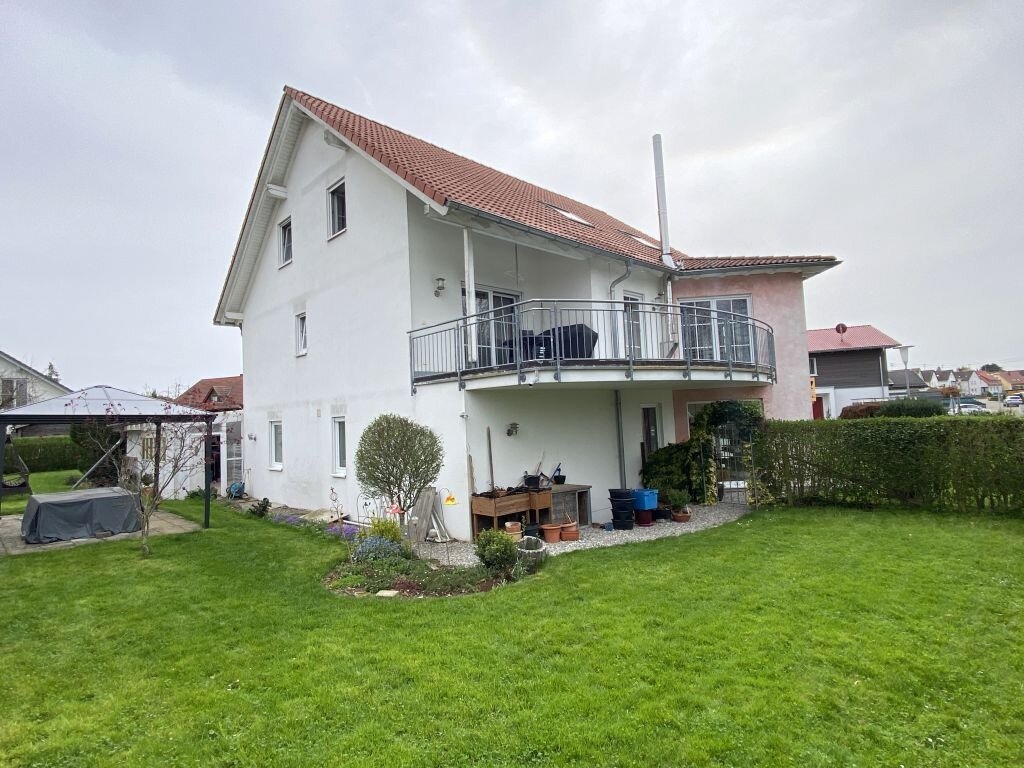 Mehrfamilienhaus zum Kauf 649.000 € 6,5 Zimmer 198 m²<br/>Wohnfläche 886 m²<br/>Grundstück Eschach Eschach 73569