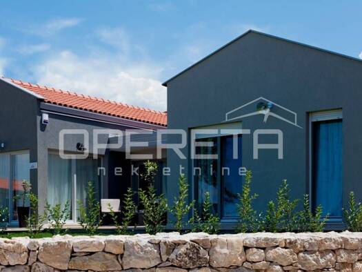 Haus zum Kauf 420.000 € 4 Zimmer 117 m² Varvari