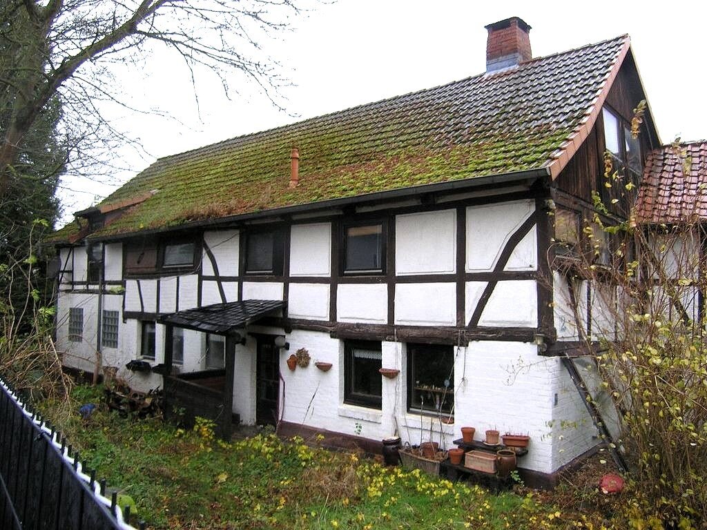 Einfamilienhaus zur Zwangsversteigerung provisionsfrei 60.000 € 6 Zimmer 185 m²<br/>Wohnfläche 813 m²<br/>Grundstück Ostharingen Liebenburg 38704