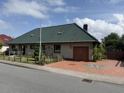 Bungalow zum Kauf 295.000 € 7 Zimmer 200 m² 825 m² Grundstück Sarver Str.1 Abbehausen Nordenham 26954