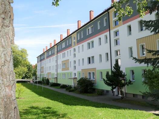 Wohnung zur Miete 348 € 3 Zimmer 58 m² 2. Geschoss frei ab sofort Albert-Schweitzer-Straße 11 Altendorf Altendorf 09116