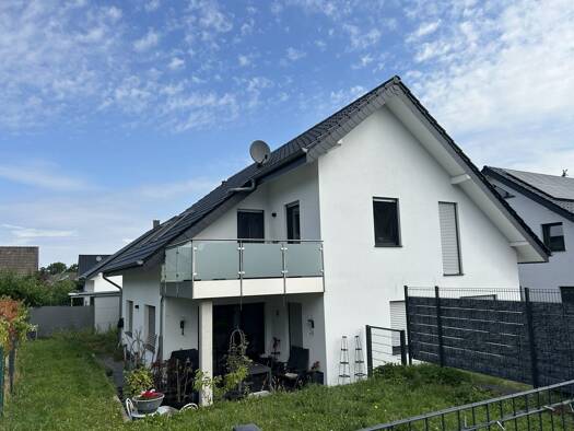 Wohnung zum Kauf 330.000 € 3 Zimmer 95 m² frei ab sofort Leopoldshöhe Leopoldshöhe 33818