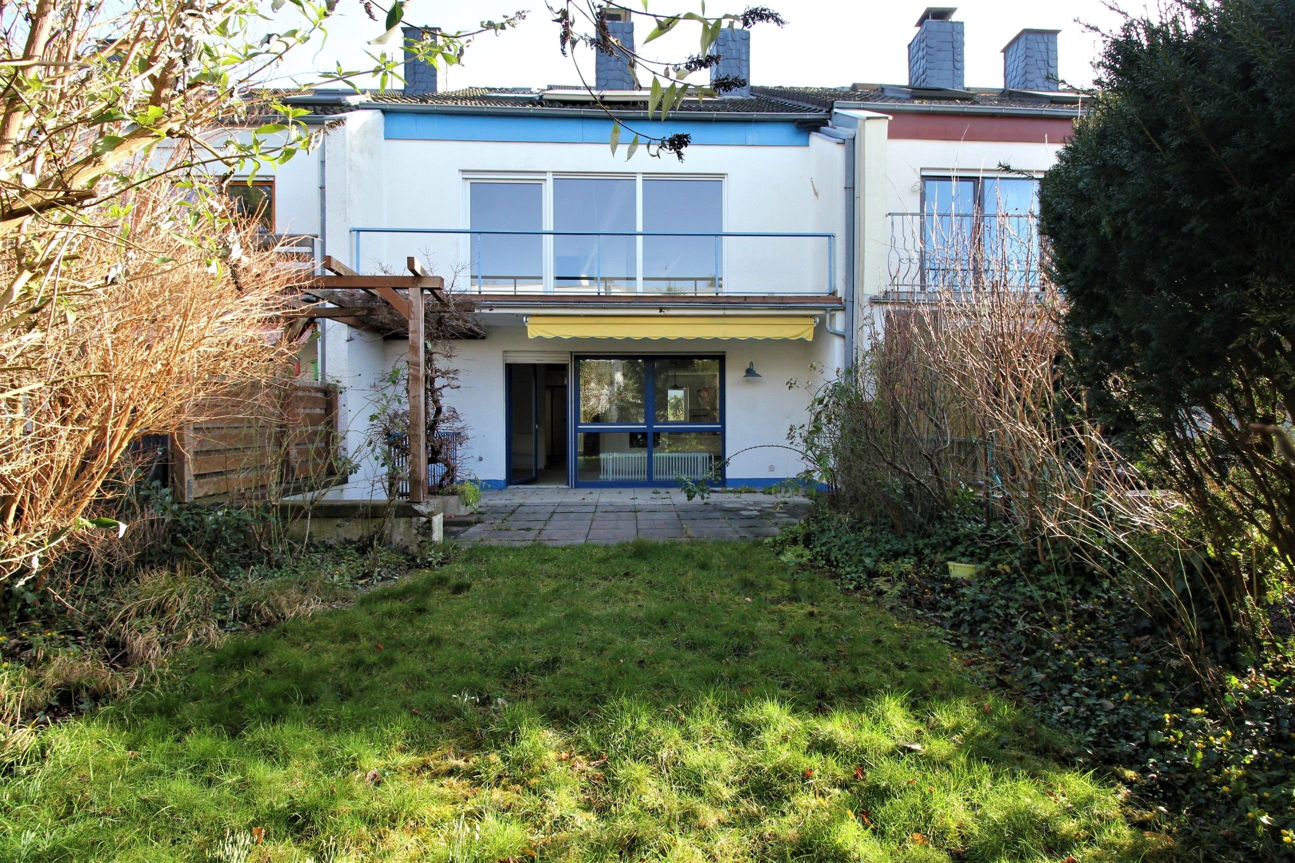 Reihenmittelhaus zum Kauf 675.000 € 4 Zimmer 140 m²<br/>Wohnfläche 250 m²<br/>Grundstück Wahlbezirk 17 Bad Homburg 61352