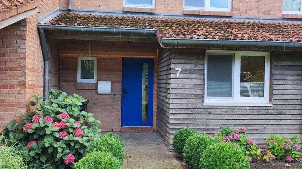 Reihenmittelhaus zur Miete 1.100 € 3,5 Zimmer 130 m² 334 m² Grundstück Albersdorf 25767
