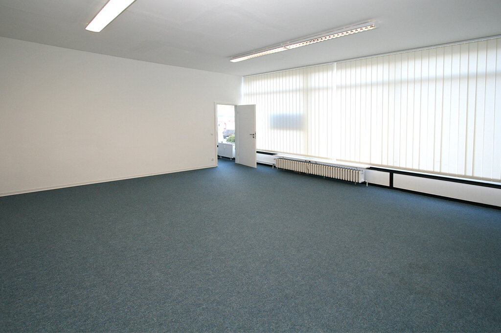 Bürofläche zur Miete 1.200 € 4 Zimmer 127 m²<br/>Bürofläche Bad Segeberg 23795