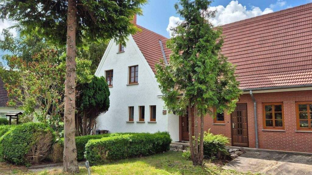 +++PROVISIONSFREI+++Verkauf einer großzügigen Doppelhaushälfte mit 2 Fewo´s in sehr ruhiger Wohnlage von Zingst