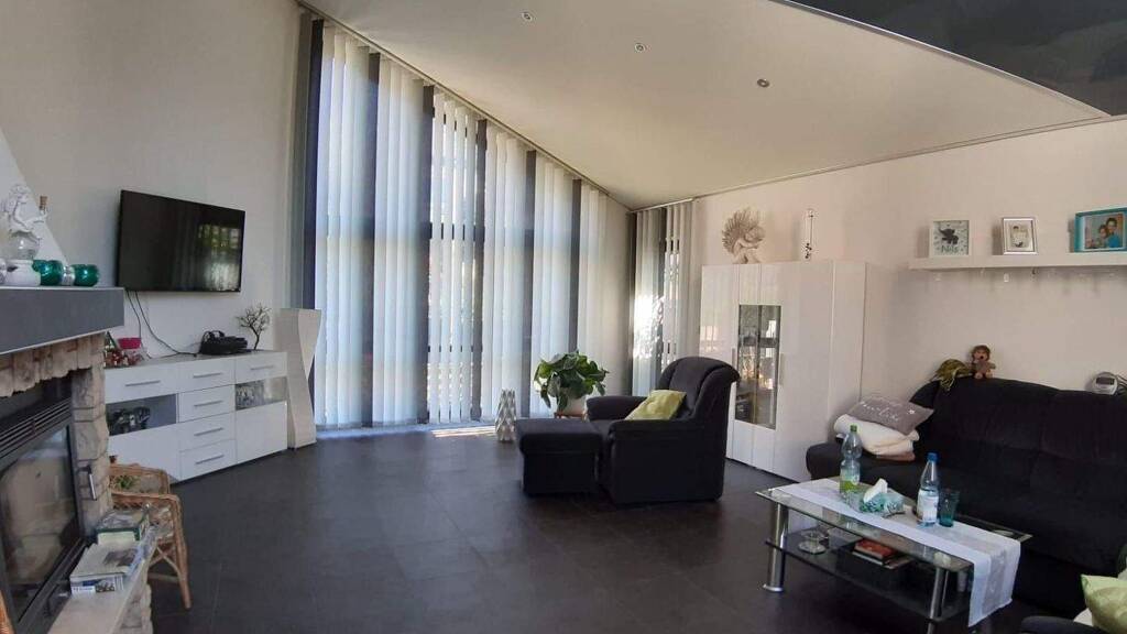 Mehrfamilienhaus zum Kauf 649.900 € 10 Zimmer 288 m² 758 m² Grundstück frei ab sofort Rimpar 97222