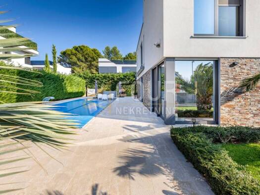 Haus zum Kauf 2.600.000 € 5 Zimmer 330 m² Fazana Fažana