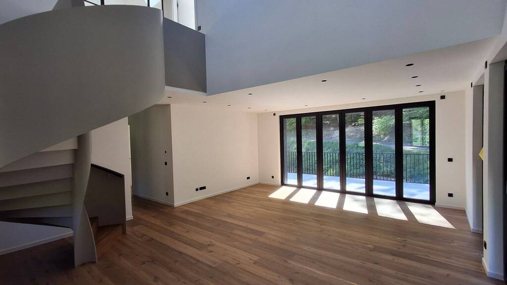 Maisonette zur Miete - Erstbezug 2.950 € 2 Zimmer 146,2 m² 3. Geschoss frei ab sofort Marburg 35037