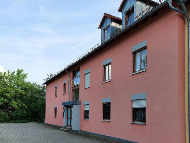 Mehrfamilienhaus zum Kauf provisionsfrei 220.000 € 3 Zimmer 61 m² 61 m² Grundstück Roseggerstraße 46 Woffenbach Neumarkt 92318