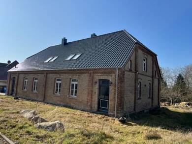 Einfamilienhaus zum Kauf 340.000 € 8 Zimmer 220 m² 4.530 m² Grundstück frei ab sofort Parkow Bützow 18246