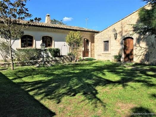 Haus zum Kauf 890.000 € 11 Zimmer 500 m² 100.000 m² Grundstück Noto 96017