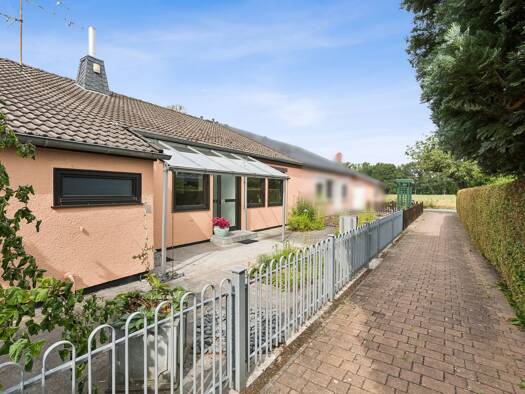 Doppelhaushälfte zum Kauf 469.000 € 4 Zimmer 165 m² 718 m² Grundstück Krähenwinkel Langenhagen 30855