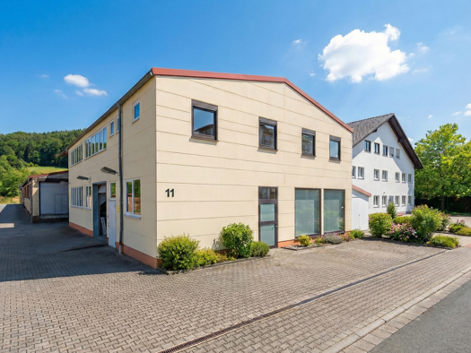 Büro zur Miete provisionsfrei 1.999 € 7 Zimmer 364,5 m² Bürofläche Albert-Einstein-Straße Höchst Höchst i. Odw. 64739