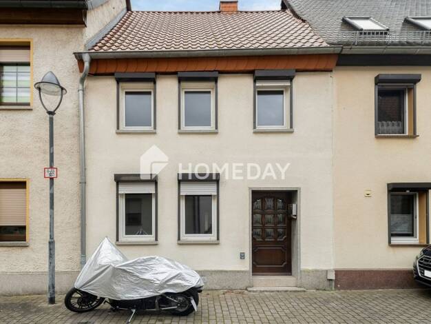 Reihenmittelhaus zum Kauf 69.000 € 3 Zimmer 89 m² 690 m² Grundstück Zörbig 06780