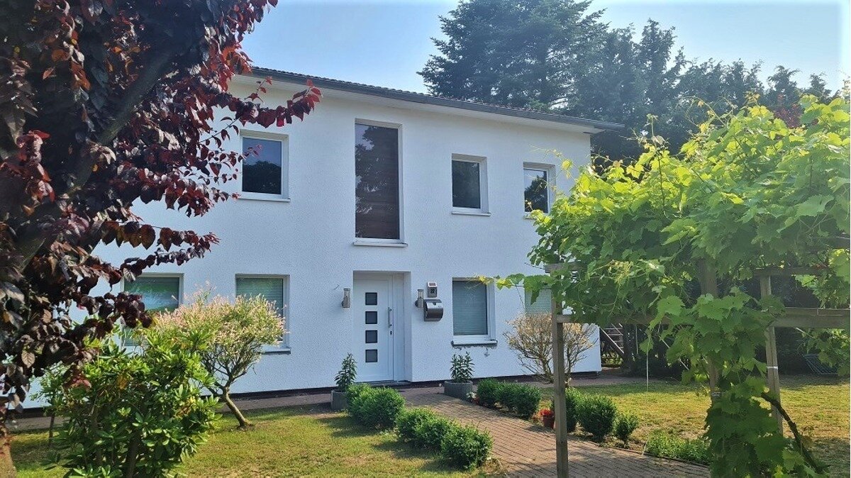 Mehrfamilienhaus zum Kauf 749.000 € 15 Zimmer 372 m²<br/>Wohnfläche 1.239 m²<br/>Grundstück Süderholm Heide 25746