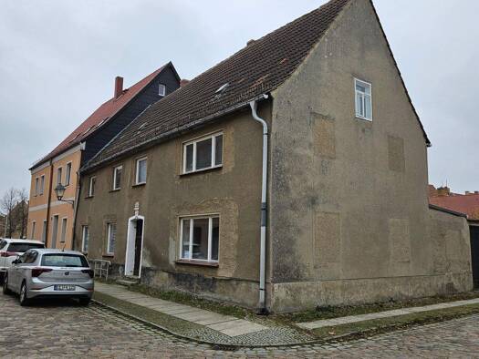 Einfamilienhaus zur Miete 735 € 9 Zimmer 150 m² 300 m² Grundstück frei ab sofort Kamitz Mühlberg/Elbe 04886