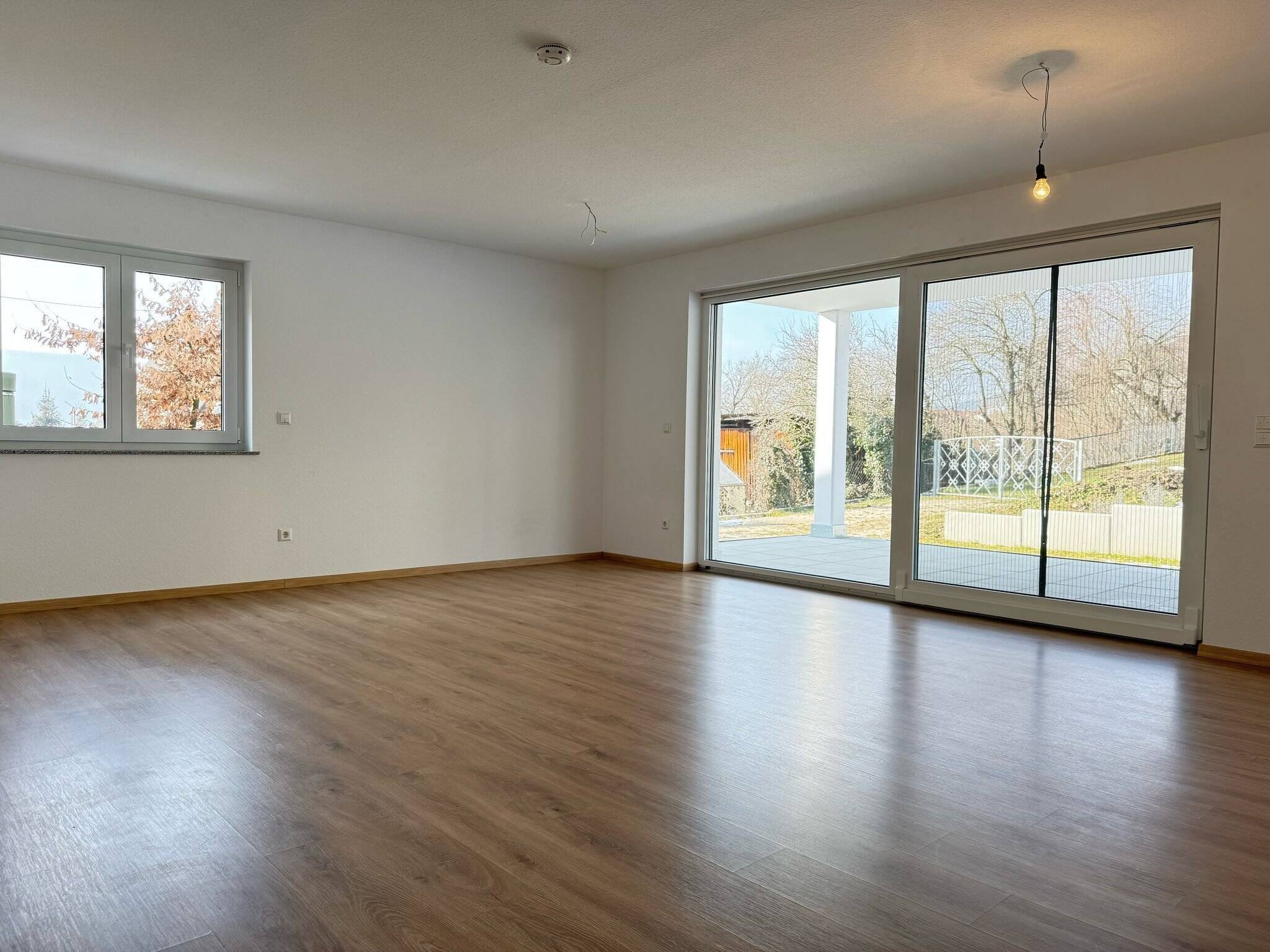 Wohnung zum Kauf 287.100 € 2 Zimmer 79,8 m²<br/>Wohnfläche 01.04.2025<br/>Verfügbarkeit Dürbheim 78589