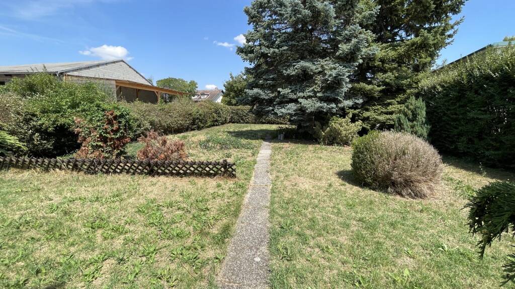 Haus zum Kauf 370.000 € 7 Zimmer 1.109 m² Grundstück Frauenkirchen 7132