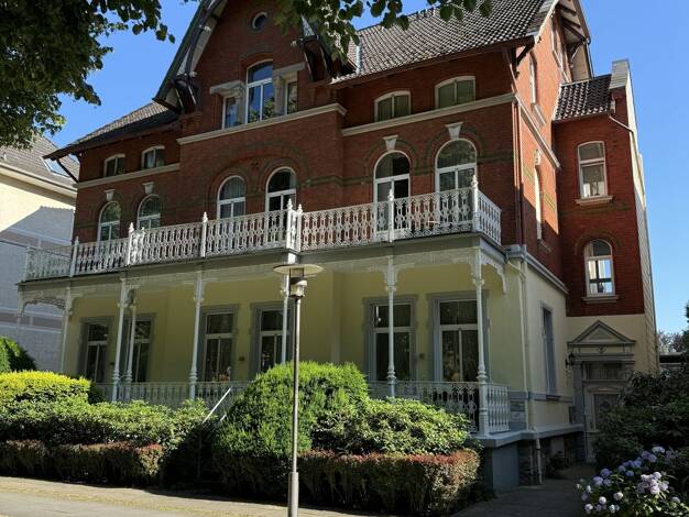 Haus zum Kauf 693.000 € 18 Zimmer 450 m² 707 m² Grundstück Bad Pyrmont 31812