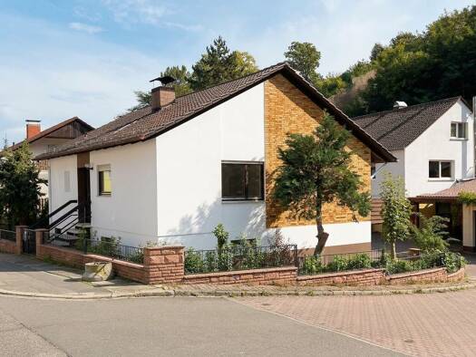 Einfamilienhaus zum Kauf als Kapitalanlage geeignet 449.000 € 5 Zimmer 159 m² 254 m² Grundstück Wachenheim an der Weinstraße 67157