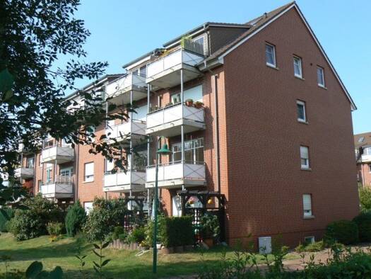 Wohnung zur Miete 399 € 2 Zimmer 44,3 m² Bergen Bergen auf Rügen 18528