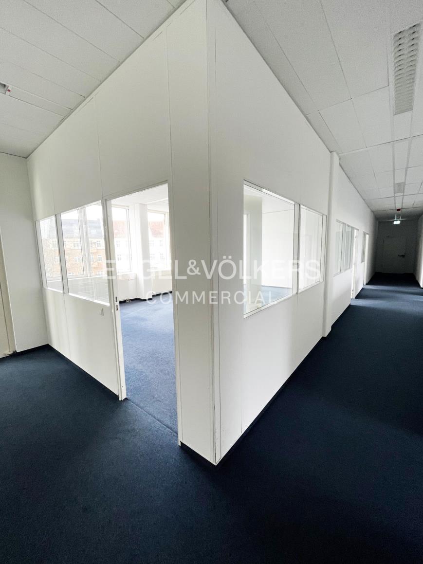 Büro-/Praxisfläche zur Miete 8,50 € 454,4 m²<br/>Bürofläche ab 454,4 m²<br/>Teilbarkeit Hennigsdorf 16761