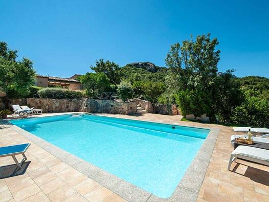 Haus zum Kauf 2.000.000 € 180 m² 16.000 m² Grundstück Olbia 07026