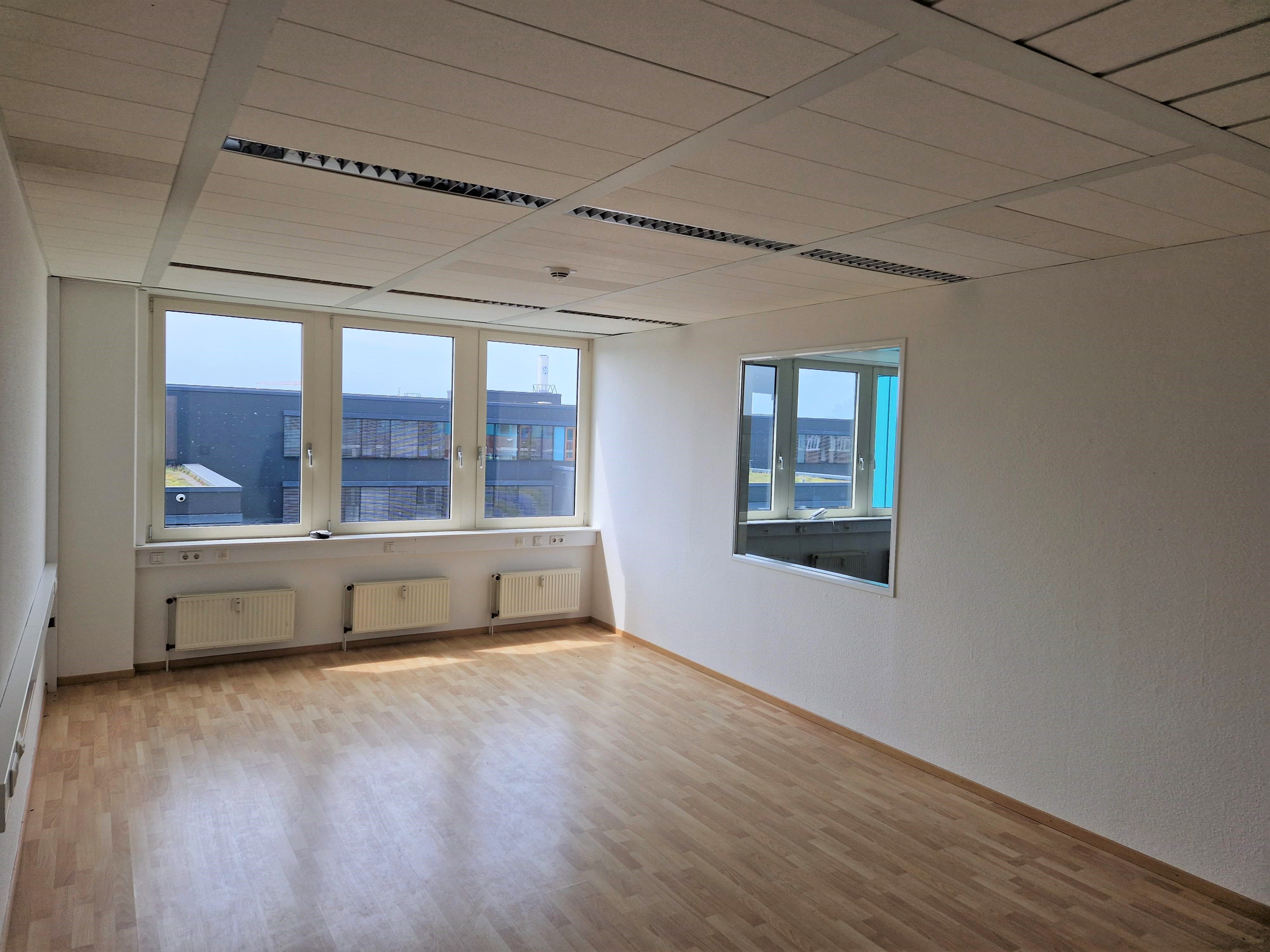 Bürofläche zur Miete provisionsfrei 11 € 462,1 m²<br/>Bürofläche von 275 m² bis 462,1 m²<br/>Teilbarkeit Albert-Einstein-Ring 11-15 Bahrenfeld Hamburg 22761