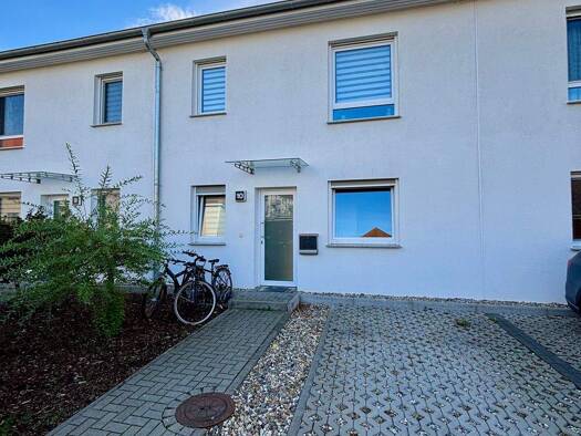 Reihenmittelhaus zur Miete 1.250 € 4 Zimmer 125 m² 200 m² Grundstück frei ab 01.02.2026 Magnus-Hirschfeld-Weg Neue Neustadt Magdeburg 39124