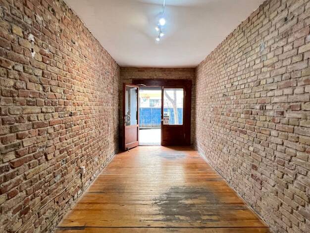 Laden zur Miete 1.075 € 1,5 Zimmer 40 m² Verkaufsfläche Muskauer Straße 24 Kreuzberg Berlin 10997