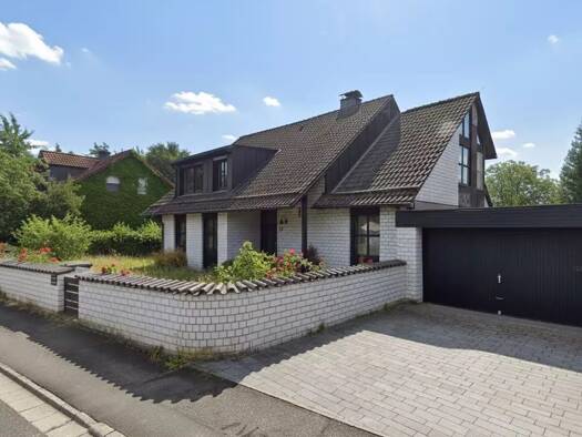 Einfamilienhaus zum Kauf provisionsfrei 695.000 € 7 Zimmer 210 m² 1.040 m² Grundstück Burgthann 90559