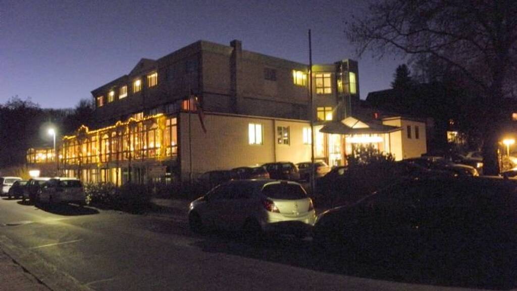 Hotel zum Kauf 2.890.000 € 90 Zimmer 5.621 m² Gastrofläche 9.123 m² Grundstück Am Kurpark 3 Hitzacker 29456