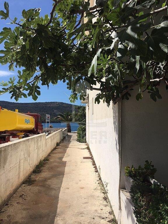 Grundstück zum Kauf 216.000 € 850 m²<br/>Grundstück Trogir