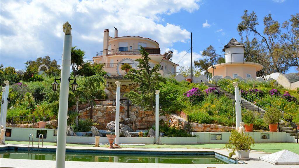 Villa zum Kauf 700.000 € 6 Zimmer 330 m² 10.000 m² Grundstück Attika